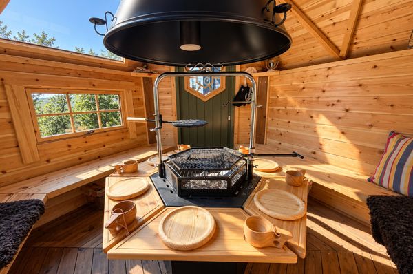 Huvudbild 8-kant grill, skorsten och topphatt Premium
